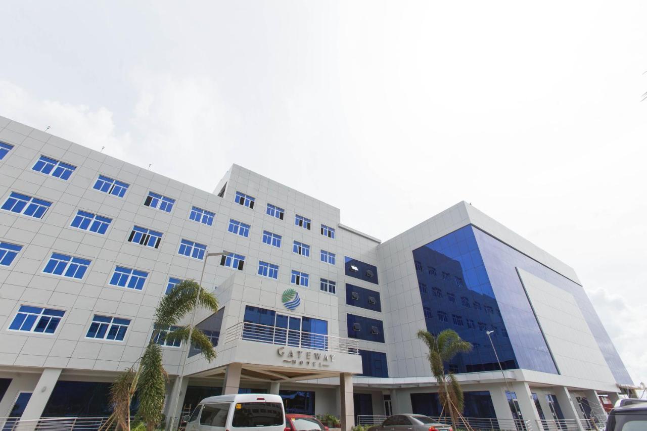 Pavia Iloilo Gateway Hotel And Suites מראה חיצוני תמונה