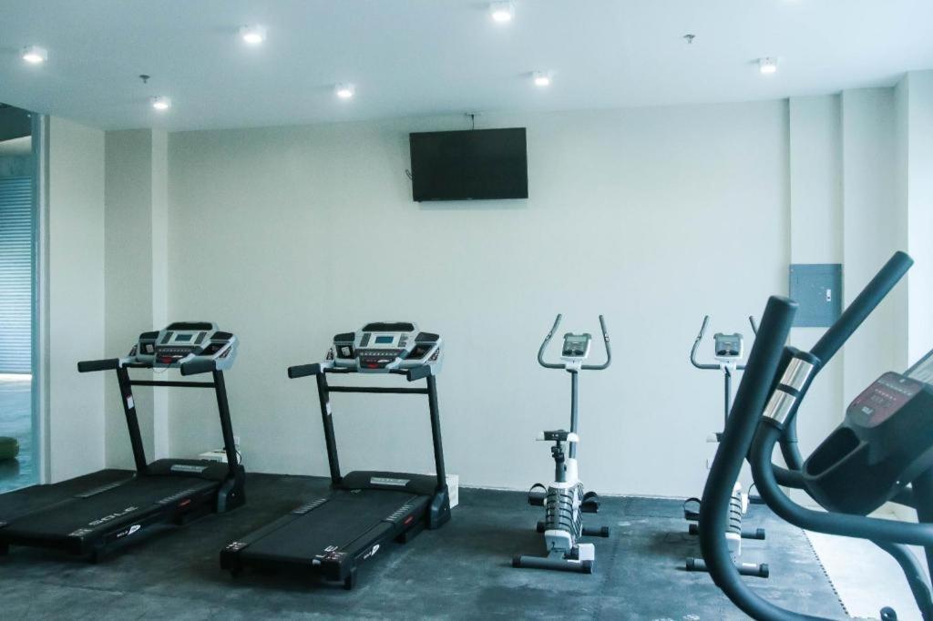 Pavia Iloilo Gateway Hotel And Suites מראה חיצוני תמונה