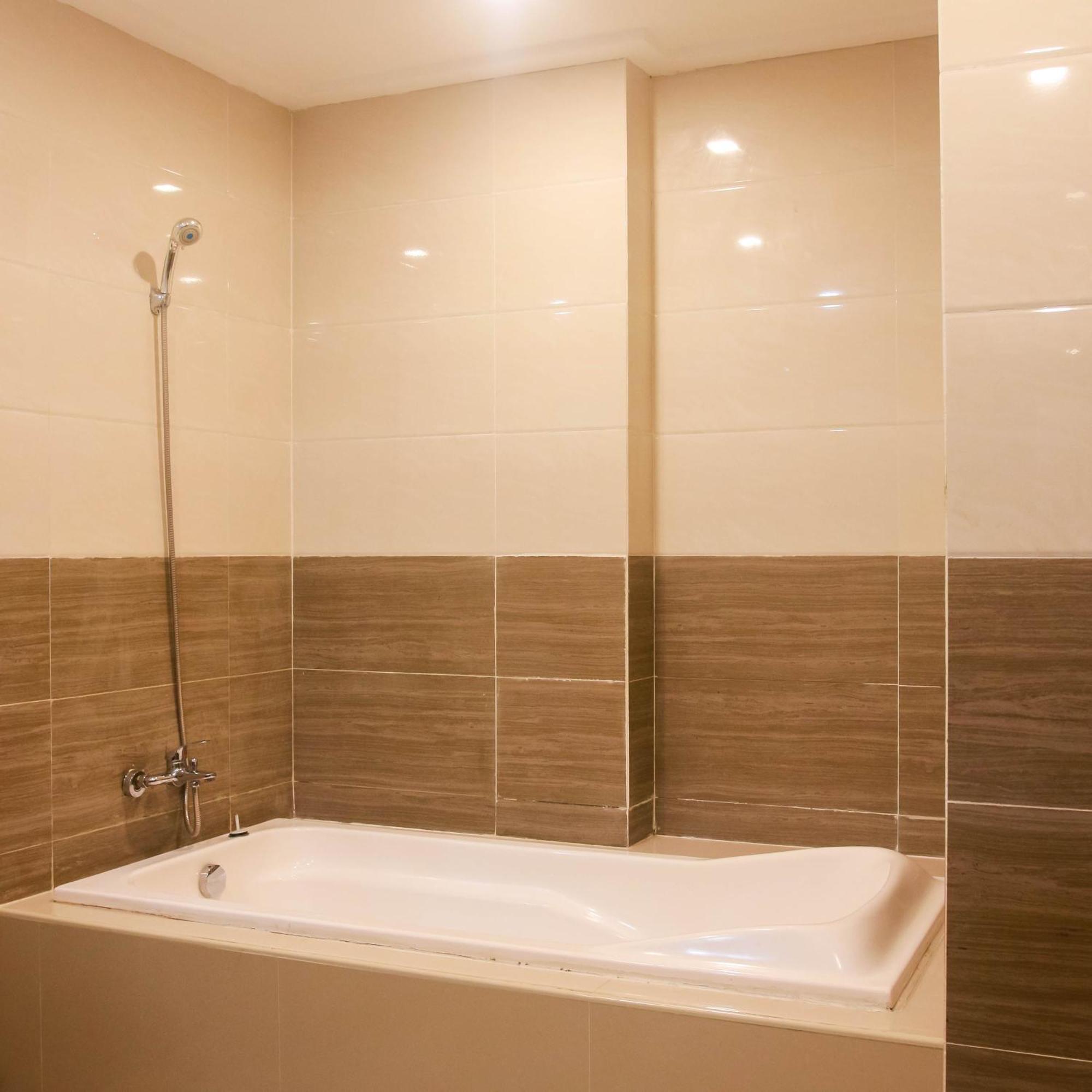Pavia Iloilo Gateway Hotel And Suites מראה חיצוני תמונה