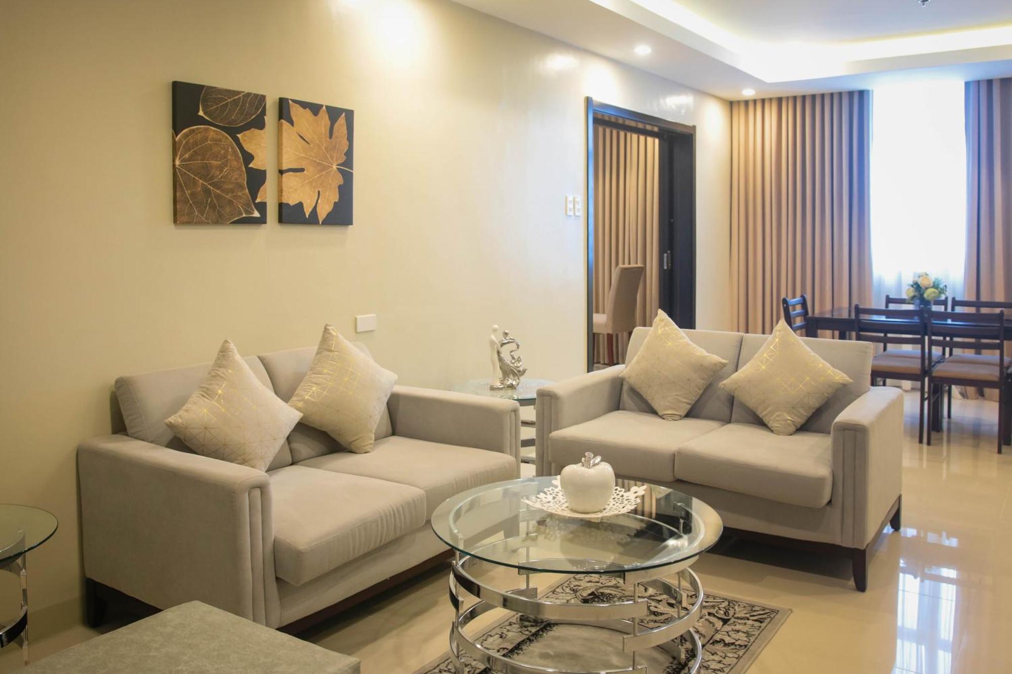 Pavia Iloilo Gateway Hotel And Suites מראה חיצוני תמונה