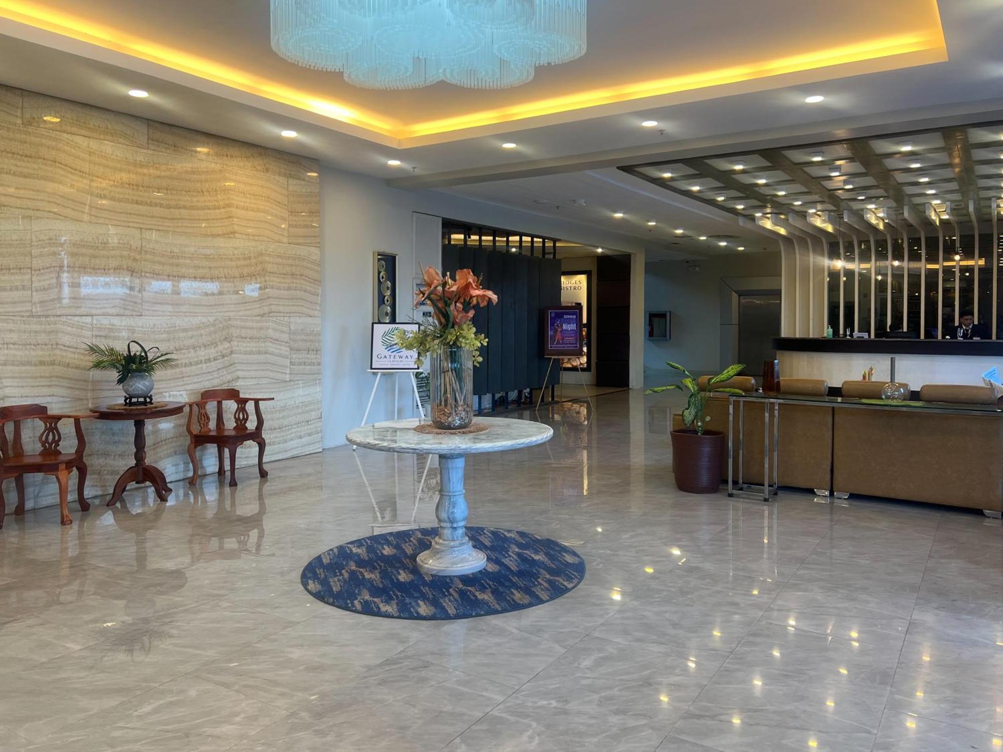 Pavia Iloilo Gateway Hotel And Suites מראה חיצוני תמונה