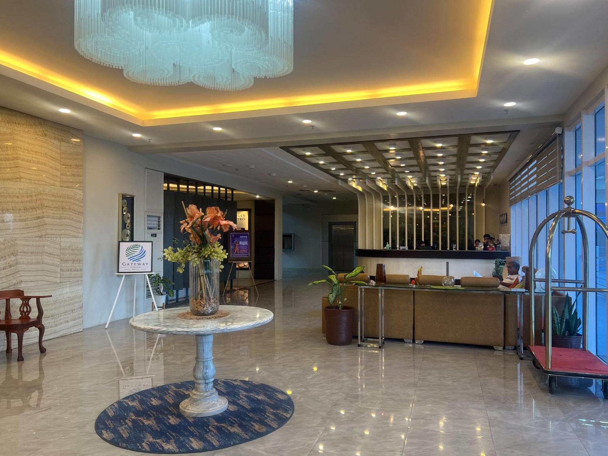 Pavia Iloilo Gateway Hotel And Suites מראה חיצוני תמונה